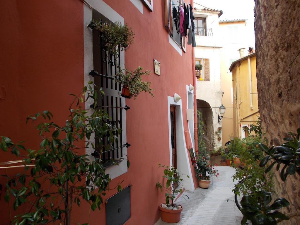Apartamento Le Campanin Menton Habitación foto